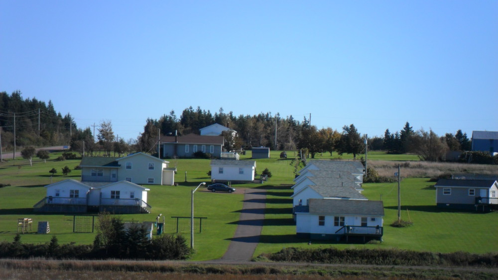 2 Bed 2 Bath Whirlpool Cottage Cavendish PEI Area Cottages For Rent Mayfield Country Cottages